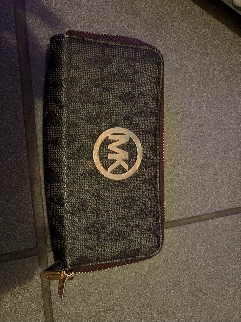 Michael Kors Black and Gold Signature Zip Wallet